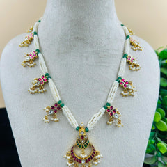 Bead Necklase With Tika