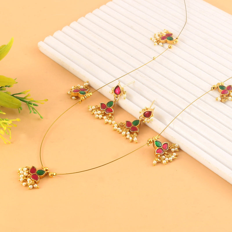 Jadau Kundan Necklace Set is beautifully handcrafted with premium Kundan