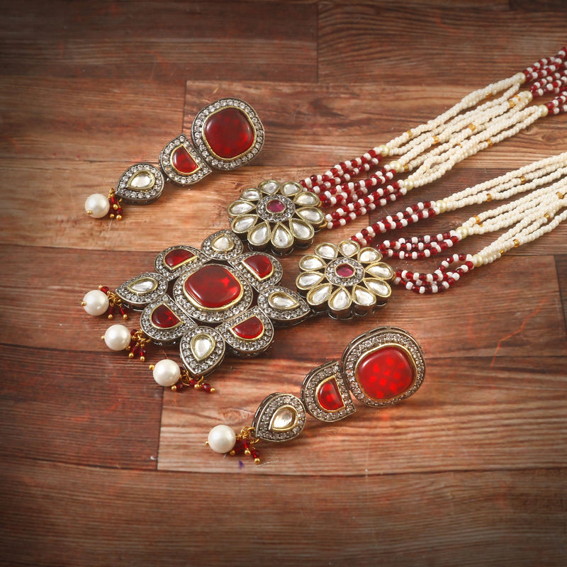 White Stone With Pearl Rani Haar
