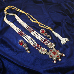 White Stone With Pearl Rani Haar