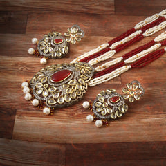 White Stone With Pearl Rani Haar