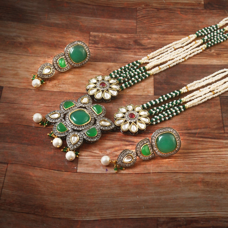 White Stone With Pearl Rani Haar