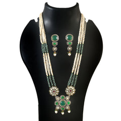 White Stone With Pearl Rani Haar