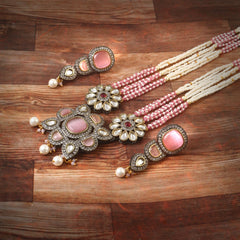 White Stone With Pearl Rani Haar