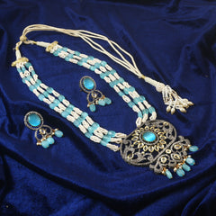 White Stone With Pearl Rani Haar