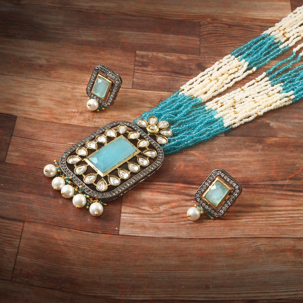 White Stone With Pearl Rani Haar