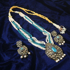 White Stone With Pearl Rani Haar