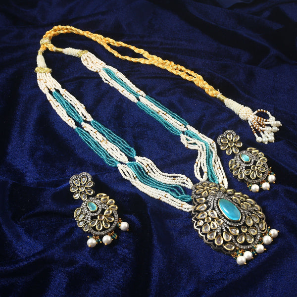 White Stone With Pearl Rani Haar