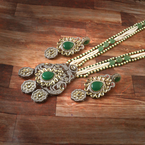 White Stone With Pearl Rani Haar