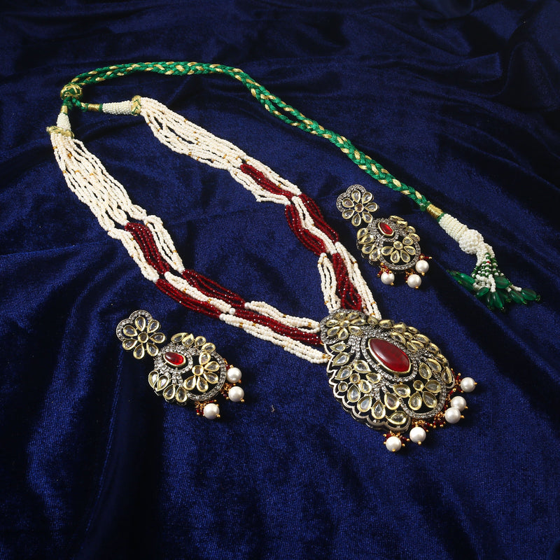 White Stone With Pearl Rani Haar