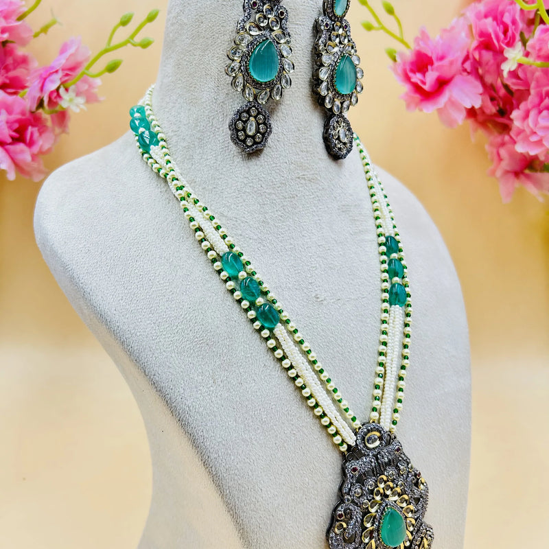 Jadau Kundan Necklase Set
