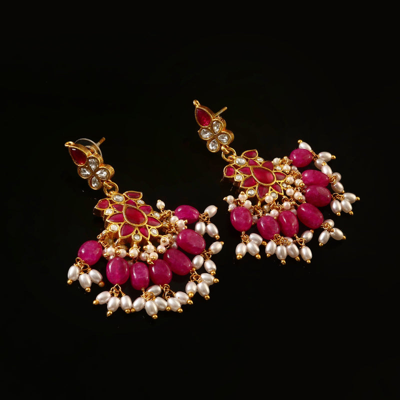 Earring set traditional