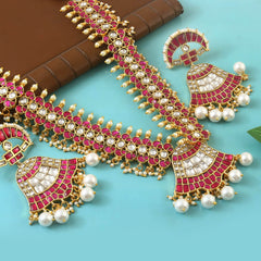 Elegant jadau kundan Necklace with Emerald bead Accents