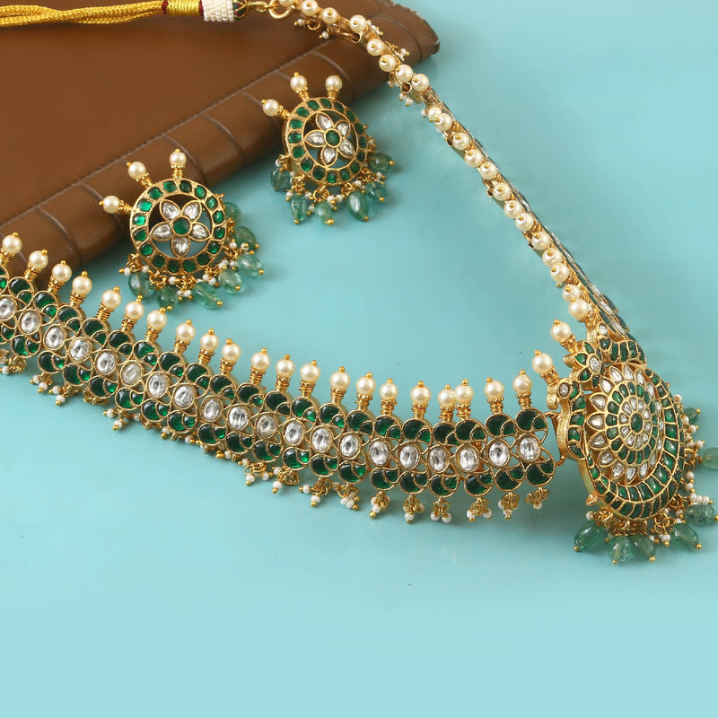 Elegant jadau kundan Necklace with Emerald bead Accents