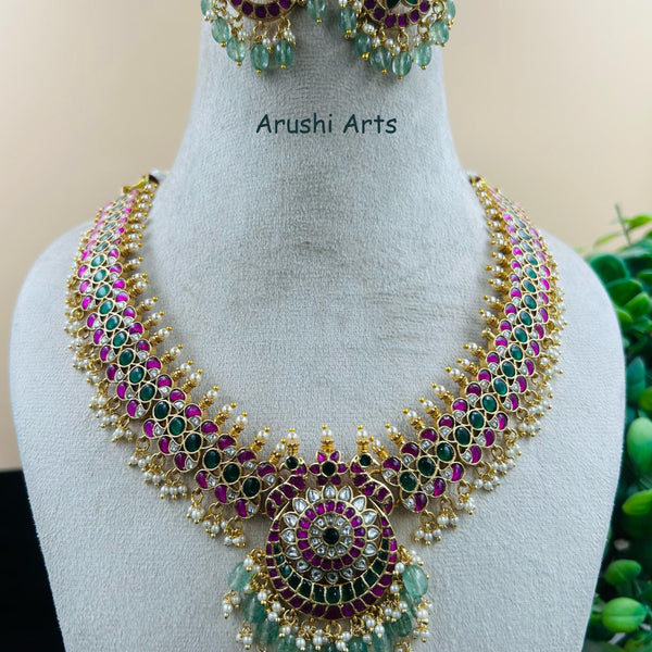 KUNDAN NECKLASE SET