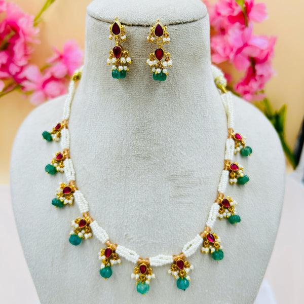 Choker Jadau Kundan Necklace Set