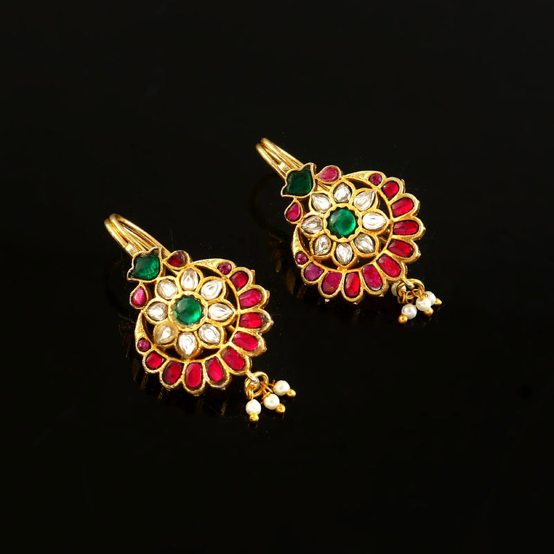 Jadau Kundan Bugadi is a perfect blend of heritage