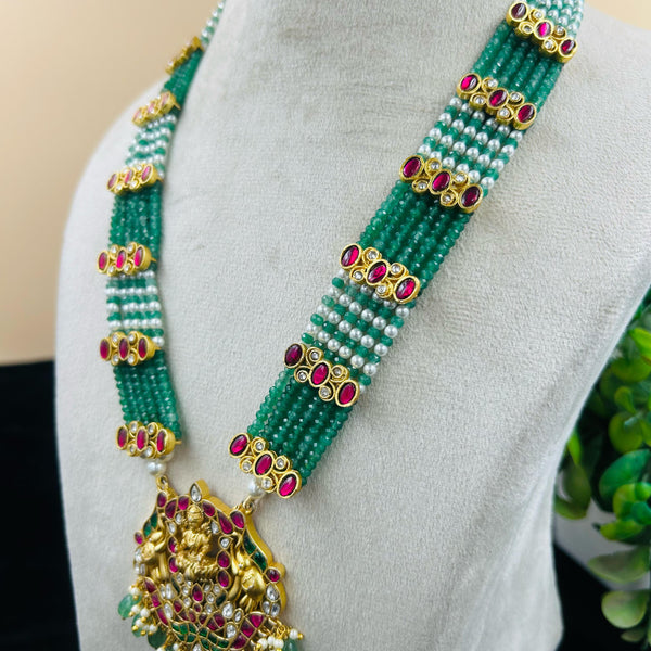 Laxmi Pendant Jada kundan Set