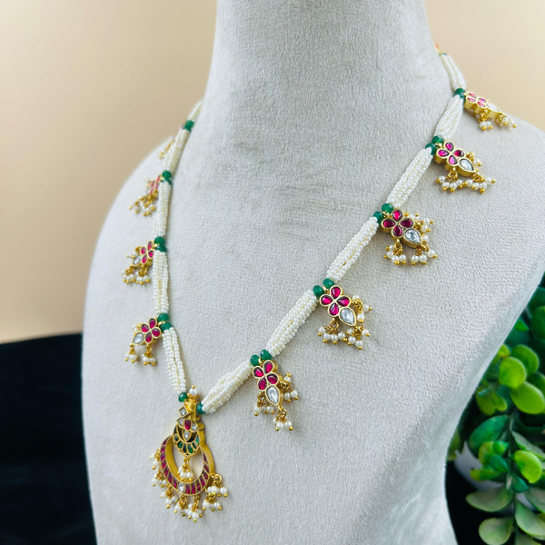 Bead Necklase With Tika